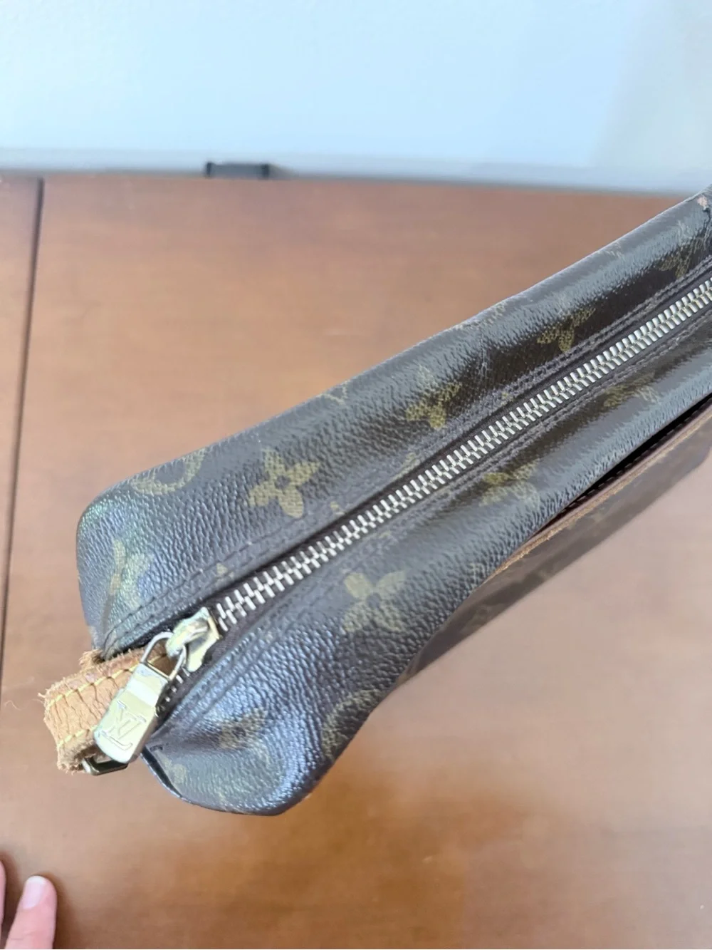 Vintage Authentic Louis Vuitton Monogram Trocadero 23 Canvas Leather Shoulder